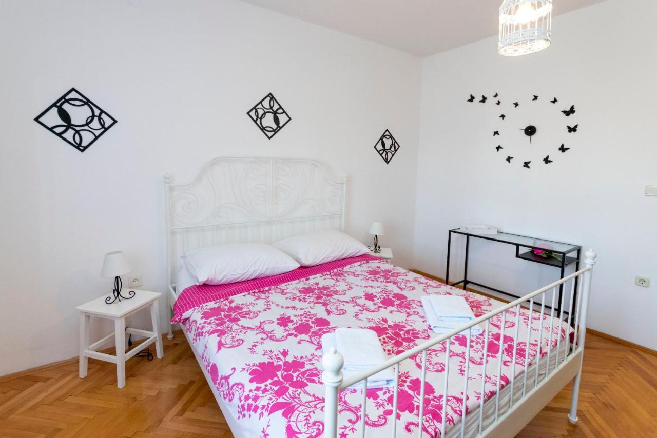 Apartments Zmika Примоштен Экстерьер фото